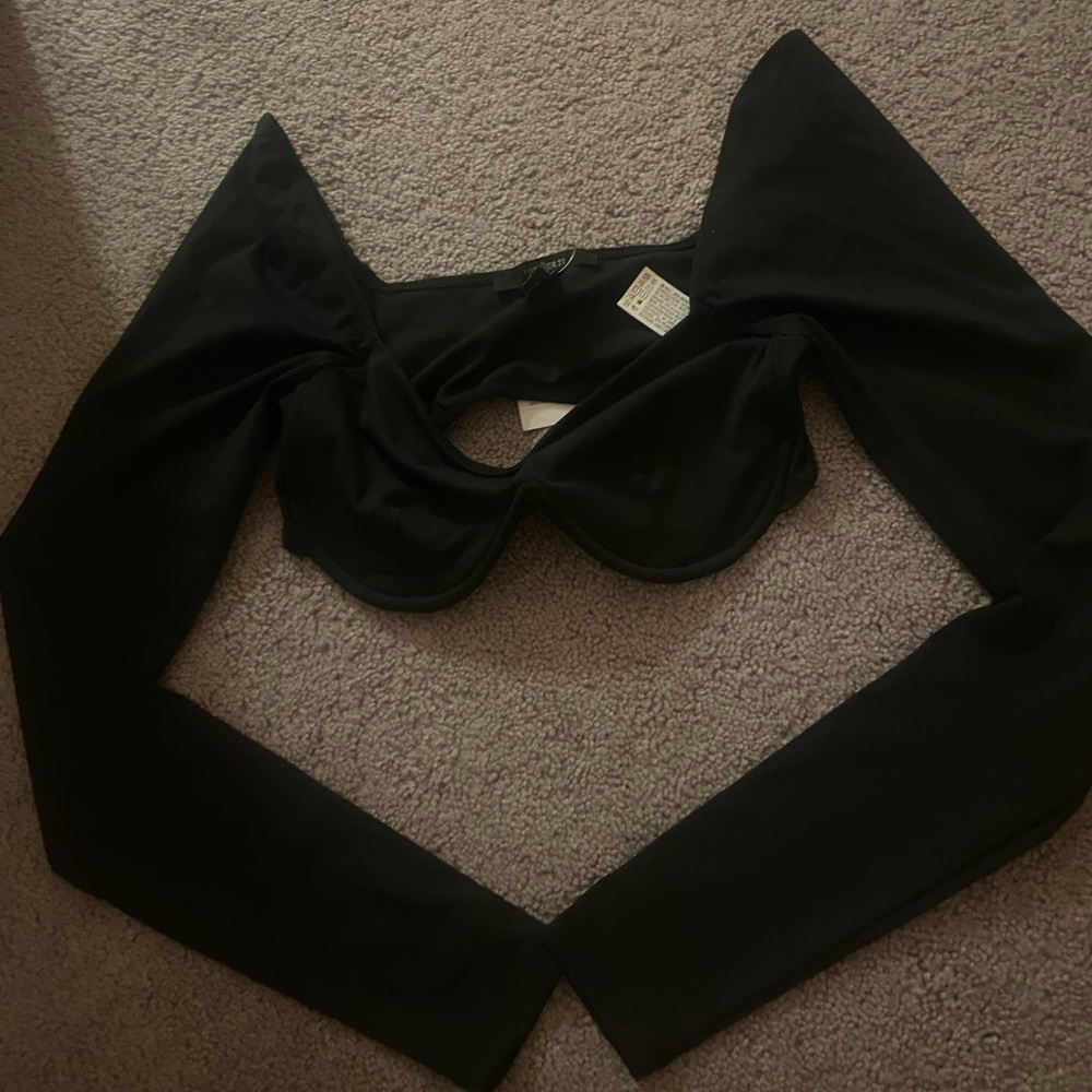 Black Forever 21 Long Sleeve Crop Top